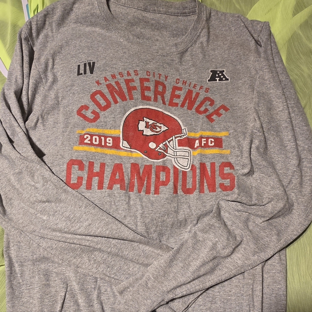 Chiefs shirt
